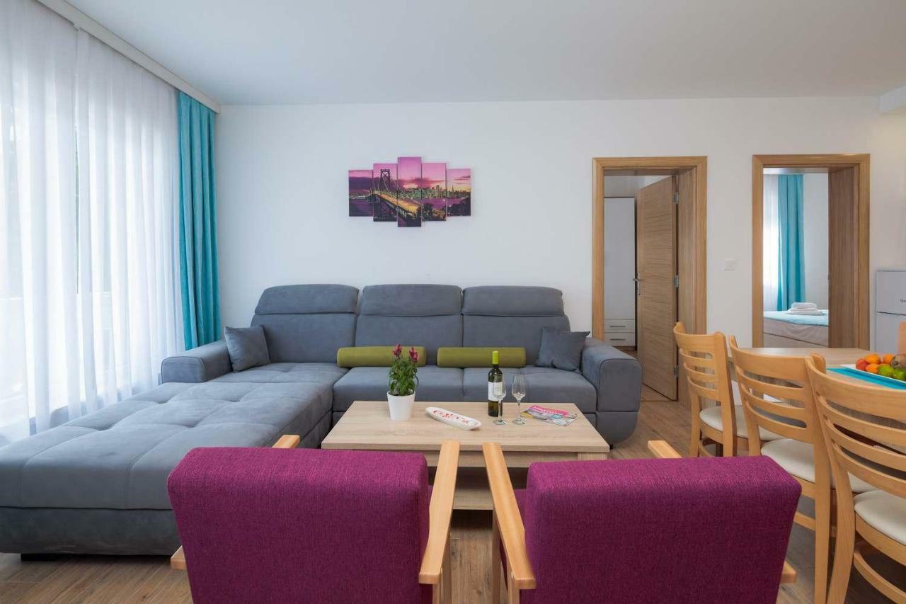 Villa Charlotte 오미스 외부 사진