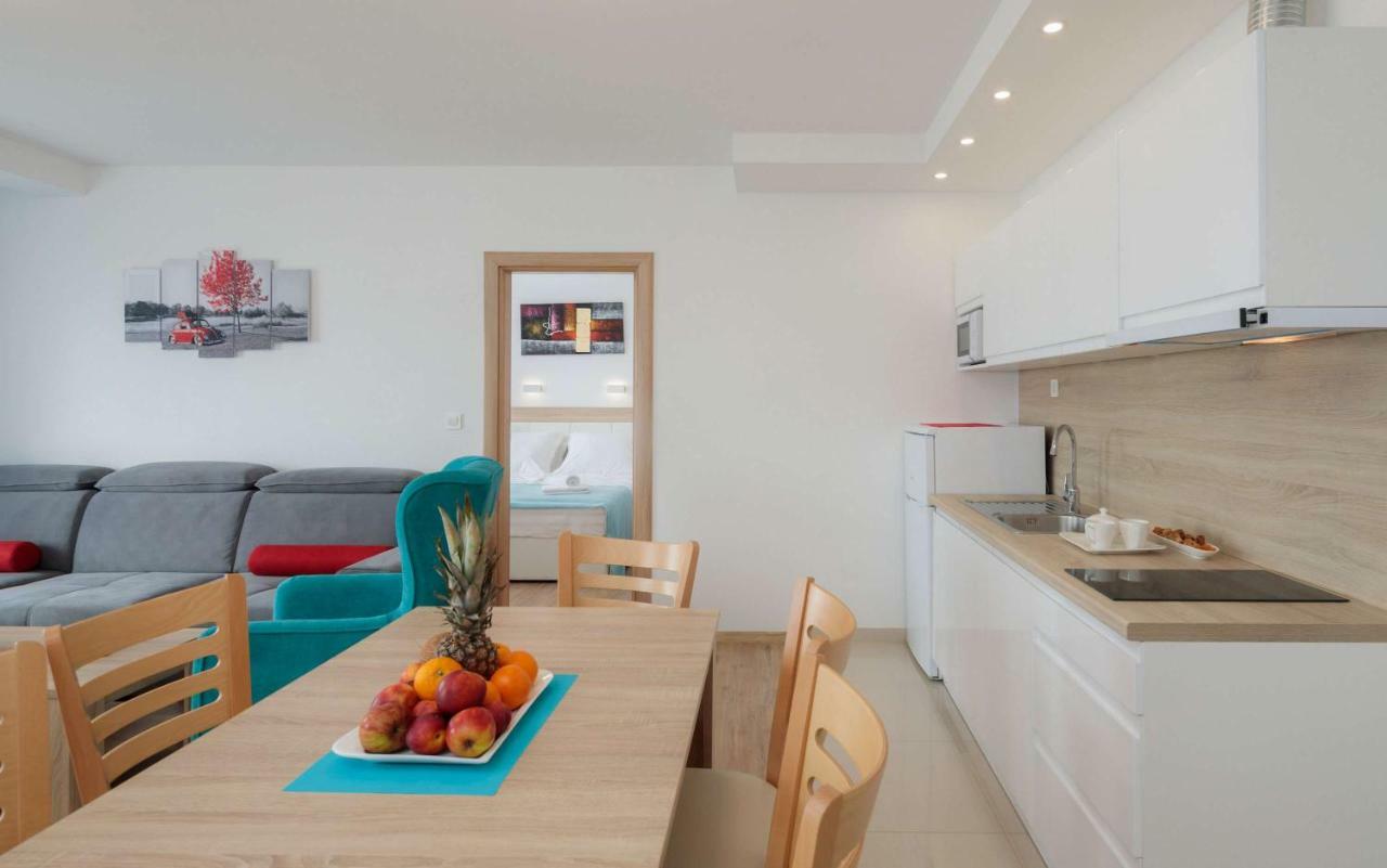 Villa Charlotte 오미스 외부 사진