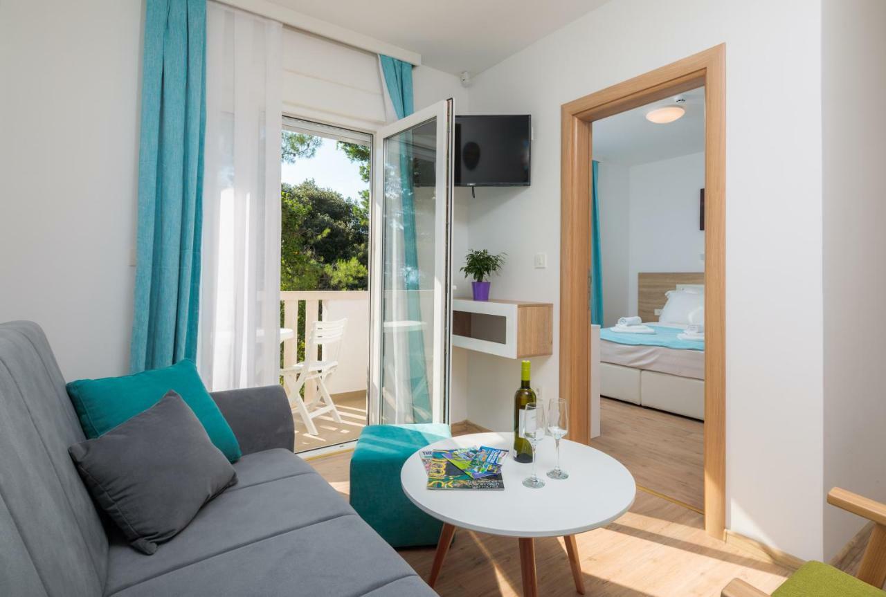 Villa Charlotte 오미스 외부 사진