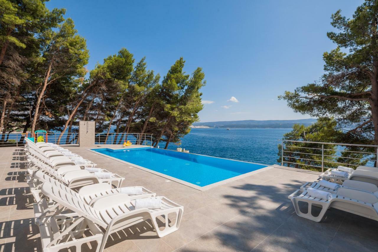 Villa Charlotte 오미스 외부 사진